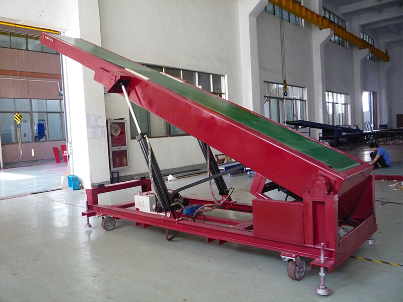 Kenya Pwani Oil-Telescopic Belt Conveyor