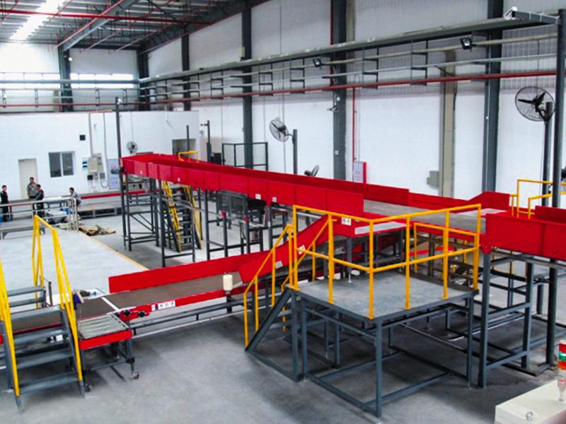 SF Express use flexible powered roller conveyor